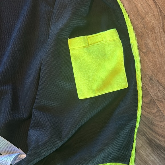 Carhartt High Visibility Sweatshirt. - Picture 7 of 8